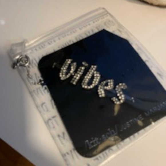 Kitsch x Justine Marjan Vibes Word Rhinestone Bobby Pin - Picture 1 of 4